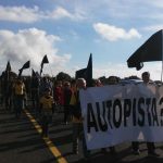 Unas 250 personas marchan contra la autopista de Llucmajor-Campos