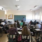 Educación no suspende las clases de este lunes en Balears y pide precaución