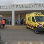 Un choque entre una moto y un turismo en Formentera deja dos heridos graves