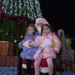 Cala d'Or inaugura la Navidad con el encendido de luces y la visita de Papa Noel