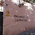 Emaya elimina la pintada contra el catalán en el colegio Mata de Jonc