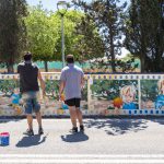 Joan Aguiló firma dos murales en Pla de na Tesa para embellecer el entorno urbano