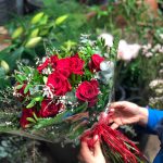 Los centros de jardinería y floristerías desbordados por la venta de flores por San Valentín