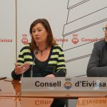 El Consell de Ibiza solicita test rápidos a Armengol para toda la población de Baleares
