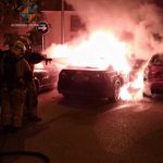Un incendio calcina tres vehículos en Palma