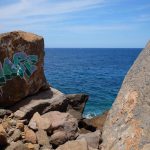 Aparecen pintadas en las rocas de la costa de Estellencs