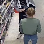 Detenidos dos hombres y una mujer por robar botellas de alcohol en supermercados