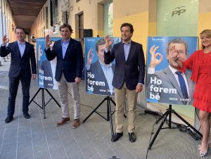 PP Balears pegada carteles autonómicas