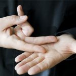 El colectivo de personas sordas reclama equiparar el lenguaje de signos al resto de lenguas