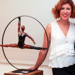 La escultora Vicky Pérez presenta su 'Equilibrio Universal'