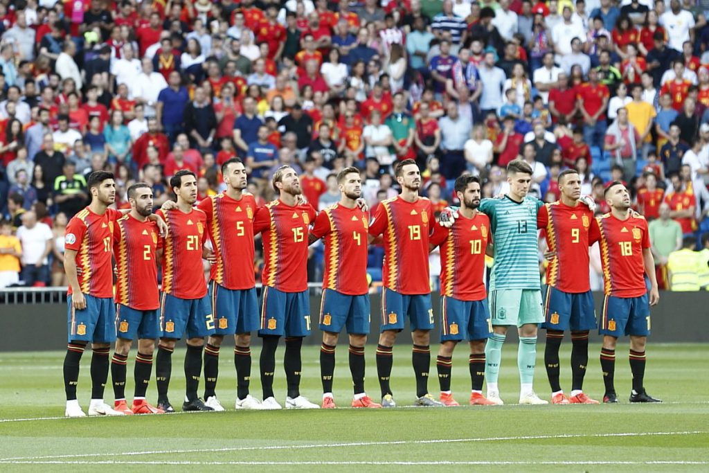 España gana a Suecia