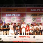 Felipe VI entrega los premios a los vencedores de la Copa del Rey Mapfre de Vela
