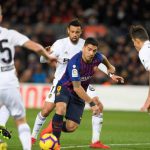 El Valencia le roba dos puntos al líder en el Camp Nou (2-2)
