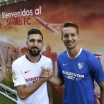El Sevilla presenta a De Jong y a Dabbur como garantías de gol