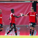 El Mallorca coge aire al ganar al Espanyol (2-0)