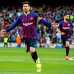 Messi resuelve un derbi parejo en el Camp Nou de Barcelona (2-0)