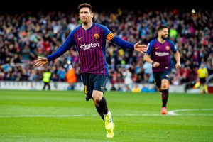 Messi decide el derbi ante el Espanyo