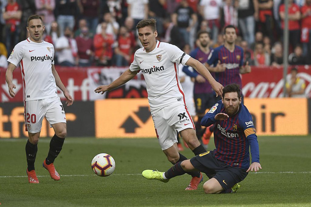 Messi gana al Sevilla