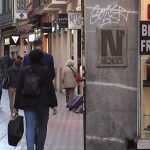 El 'Black Friday' llena las calles de Palma de personas en busca de las mejores ofertas