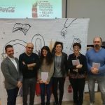 Coca-Cola entrega a las ganadoras de los certámenes literarios en Balears el libro ilustrado que recoge su relato