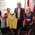 La ONCE dona tres sillas de ruedas a la Fundación Rudy Fernández