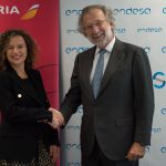 Endesa firma con Iberia un acuerdo para ofrecer ventajas a sus clientes