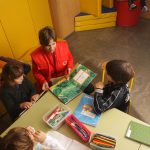 Alcampo y Creu Roja recaudan material escolar para 100 niños y niñas en riesgo de exclusión social