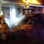 VÍDEO/ Los Bomberos de Palma sofocan un incendio en una furgoneta