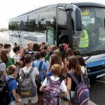 El Govern se compromete a "mejorar el transporte escolar"