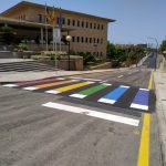 Calvià vuelve a pintar el paso de peatones con los colores del arcoíris en homenaje a la comunidad LGTBI