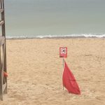 Las playas de Palma con bandera roja por la tormenta eléctrica y derrame de aguas