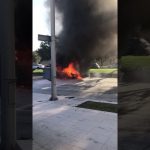 Un coche arde en el centro de Palma