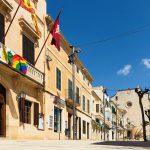 El Ayuntamiento de Santanyí aprueba suspender la tasa de ocupación de vía pública
