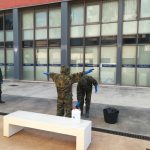 Los militares siguen con sus tareas de descontaminación y de patrulla en Balears