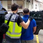 La Policía detiene a tres hombres por atracar a una mujer en Palma
