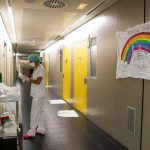 España registra 102 muertes por coronavirus, la cifra más baja en dos meses