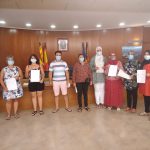 Ses Salines entrega los certificados de asistencia a los cursos de idiomas