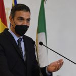 Sánchez anuncia "amortiguadores sociales" para compensar la subida de la luz