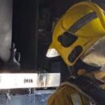 Un intoxicado leve por inhalación de humo tras incendiarse la cocina de su casa en Palma