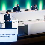 Los accionistas de Bankia aprueban la fusión con CaixaBank