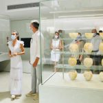 Los Reyes visitan el Museo Monográfico, la Necrópolis de Puig des Molins y Sant Antoni de Portmany
