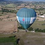 Mallorca Balloons organiza un vuelo gratuito para los niños de la asociación ASPANOB