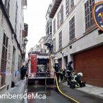 Un incendio en un piso de un edificio de tres viviendas obliga a evacuar a siete personas en Manacor