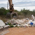 Marratxí y el Consell de Mallorca trabajan en la limpieza del vertedero ilegal del Camí dels Morts
