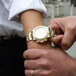 Detenidos en Barcelona por robar con violencia un reloj de lujo de 70.000 euros en Eivissa