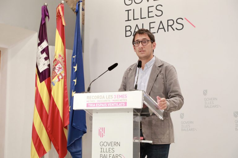 Iago Negueguela, consell de Govern