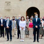 Minuto de silencio frente al Consolat de Mar para condenar el asesinato machista de Eivissa