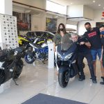 El nuevo concesionario Suzuki Tecnicars entrega su primera moto, una Burgman 400