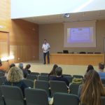 El Ajuntament de Marratxí aborda la adicción a las pantallas a través de una charla de su policía tutor