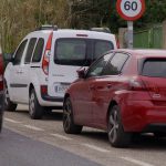 Quejas e indignación vecinal por la masificación de vehículos en la Serra de Tramuntana